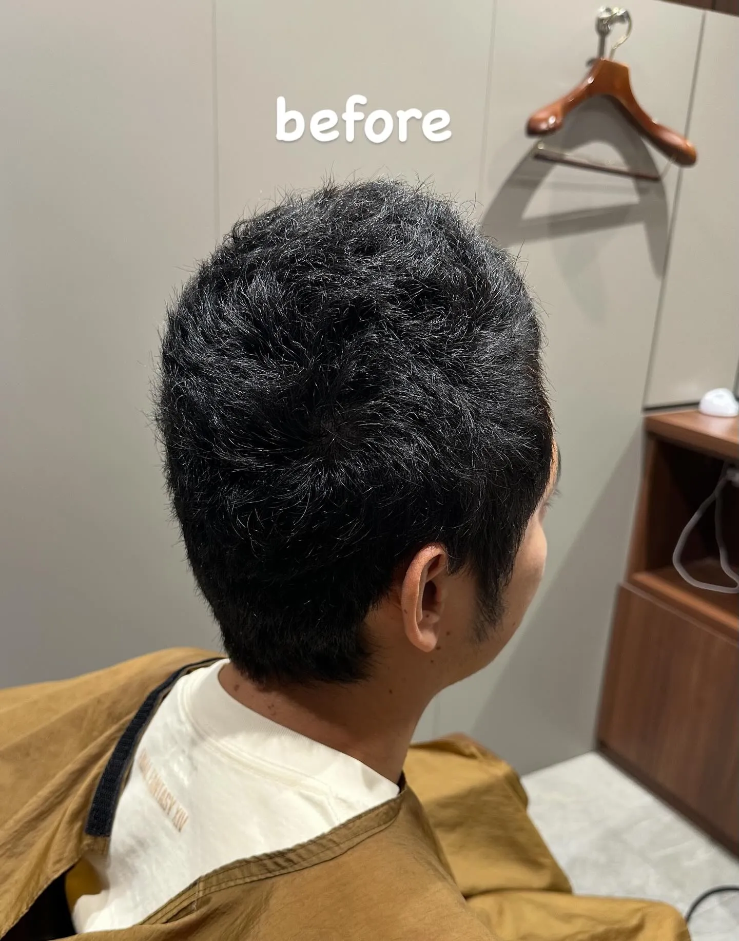 くせ毛で剛毛な髪質をソフトモヒカン風スキンフェードにバッサリ...