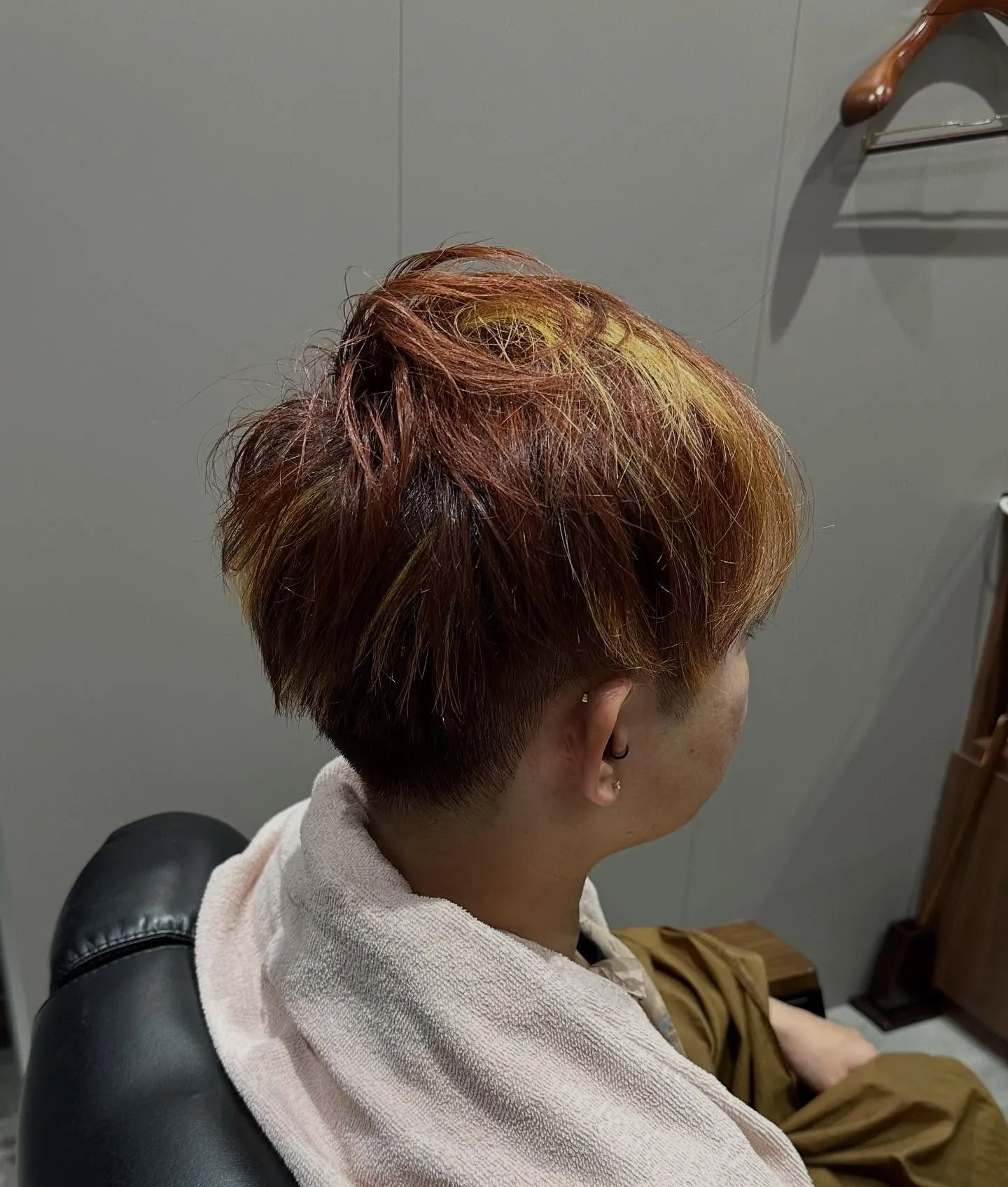 派手にして下さいのオーダーに秋に向けて激しいカラーに